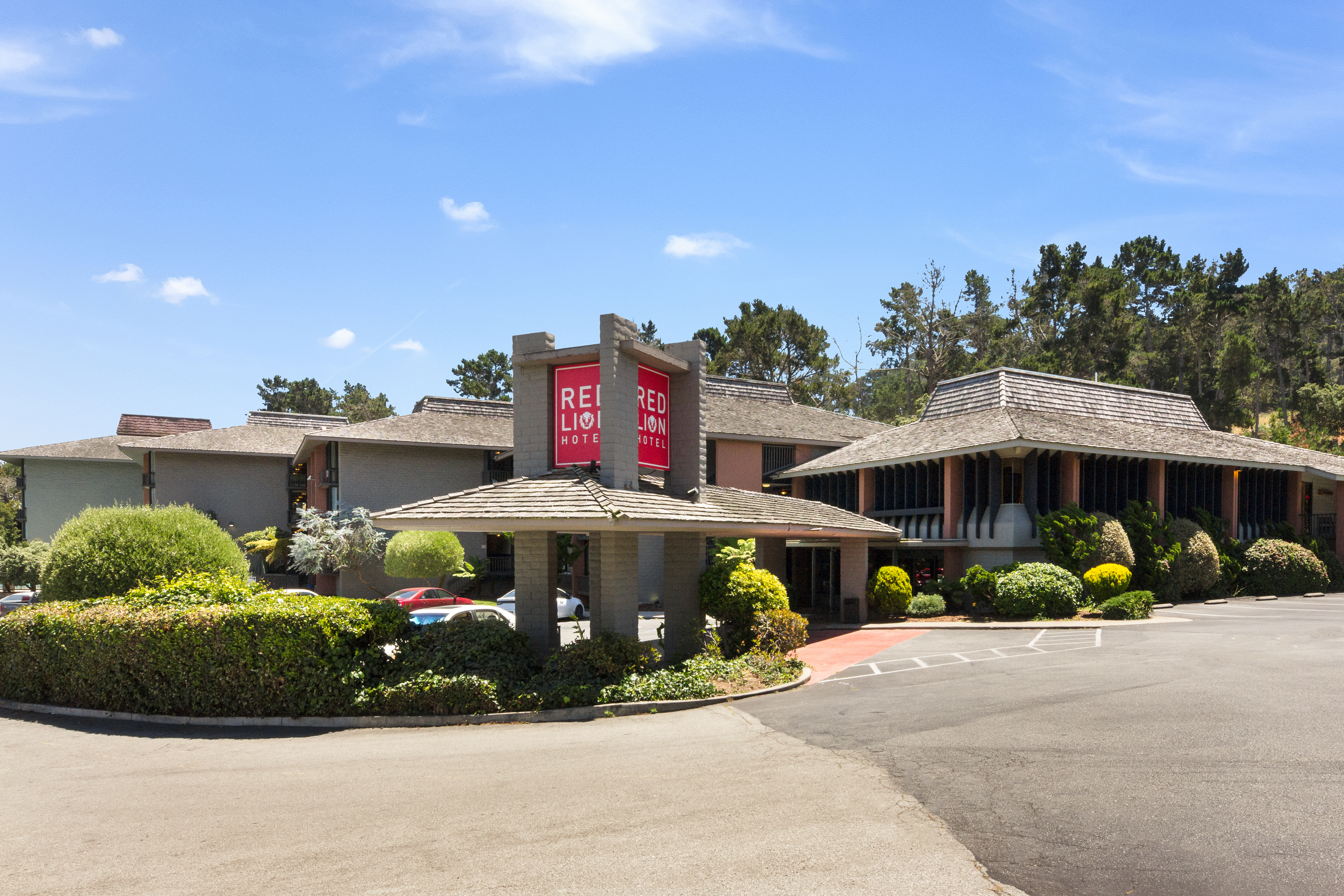 Red Lion Hotel Monterey exterior view